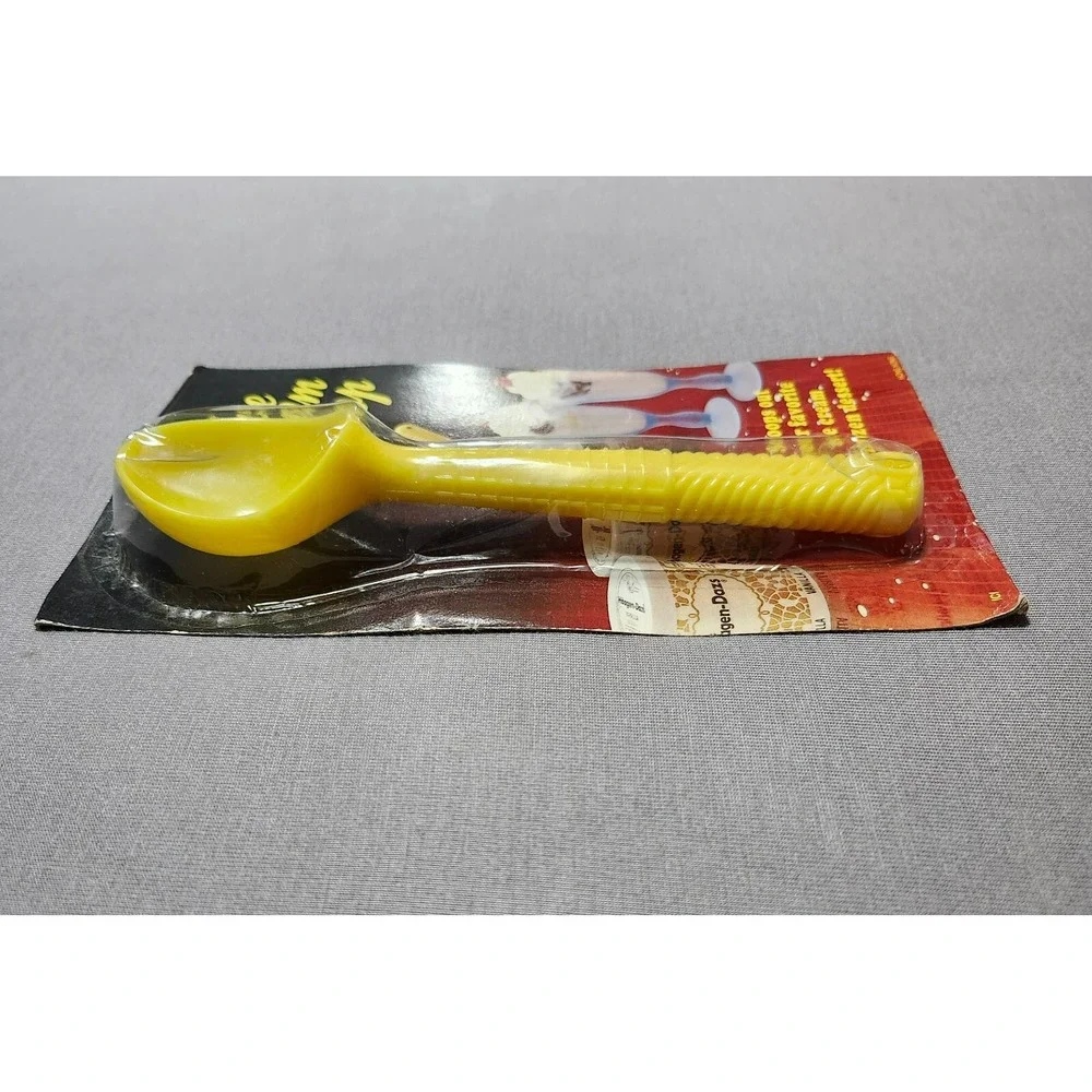 Vintage Ice Cream Yellow Plastic Scoop New Baskin Robbins 31 Flavors 1970's